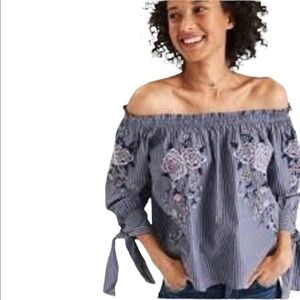 American Eagle outfitters cold shoulder embroidered floral blouse